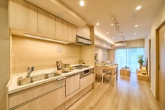 パラスト青葉台　203号室