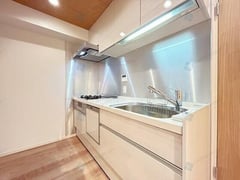 サラータ赤塚　202号室