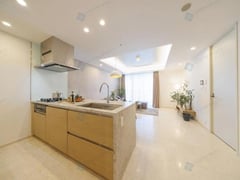 WORLD TOWER RESIDENCE 4203