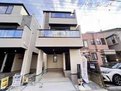 狛江市和泉本町11期1号棟　新築戸建